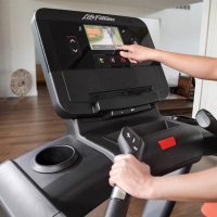 Life Fitness Club Series + Treadmill 